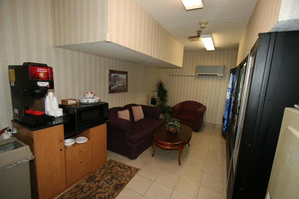 Centerway Hotel Buffalo توناواندا المظهر الخارجي الصورة
