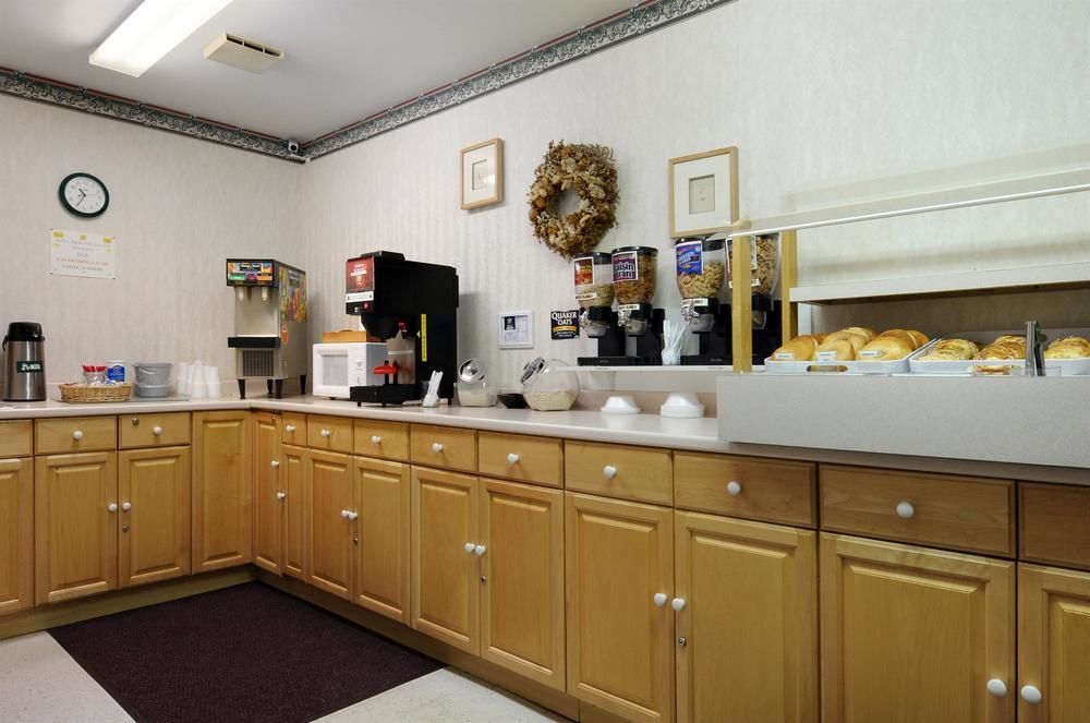 Centerway Hotel Buffalo توناواندا المظهر الخارجي الصورة