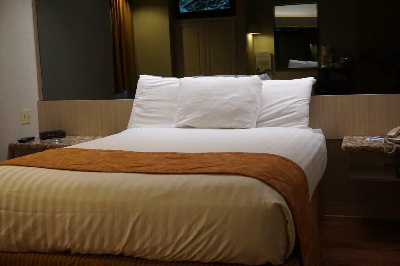 Centerway Hotel Buffalo توناواندا المظهر الخارجي الصورة