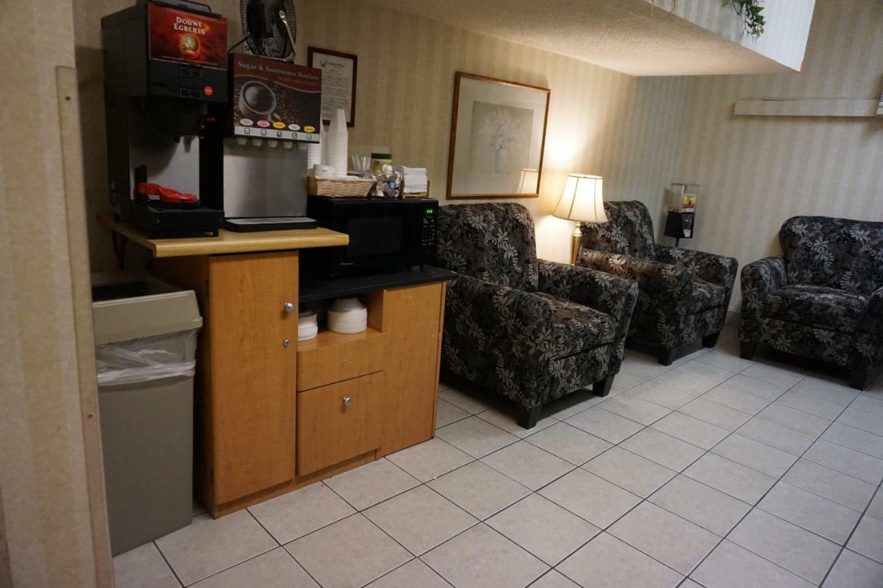 Centerway Hotel Buffalo توناواندا المظهر الخارجي الصورة