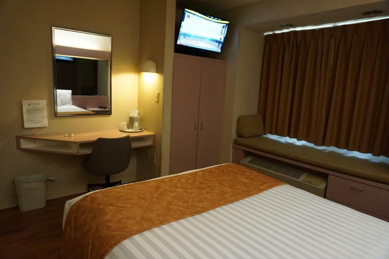 Centerway Hotel Buffalo توناواندا المظهر الخارجي الصورة