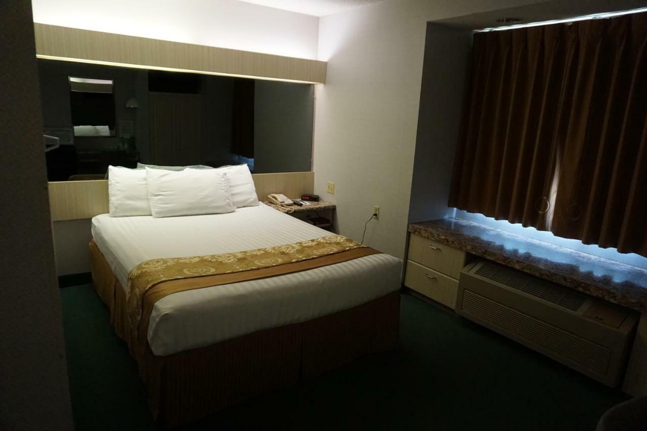 Centerway Hotel Buffalo توناواندا المظهر الخارجي الصورة